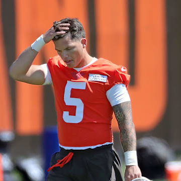 Cleveland Browns quarterback Dillon Gabriel (5) walks off the field after NFL rookie minicamp at the Cleveland Browns training facility on Friday, May 9, 2025, in Berea, Ohio.