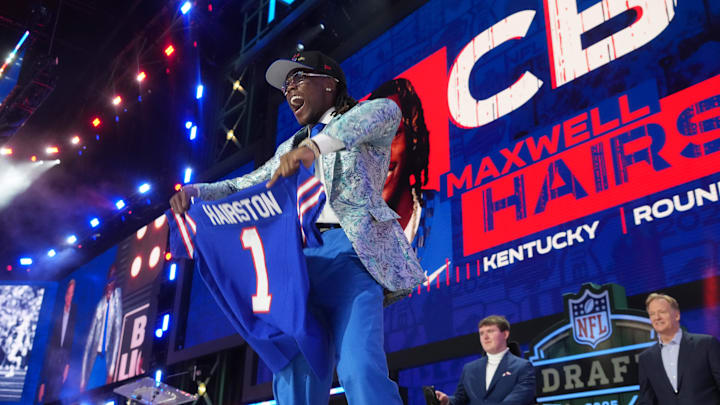 Apr 24, 2025; Green Bay, WI, USA; Kentucky Wildcats cornerback Maxwell Hairston is selected by the Buffalo Bills as the number 30 pick in the first round of the 2025 NFL Draft at Lambeau Field. Apr 24, 2025; Green Bay, WI, USA; Kentucky Wildcats cornerback Maxwell Hairston is selected by the Buffalo Bills as the number 30 pick in the first round of the 2025 NFL Draft at Lambeau Field.